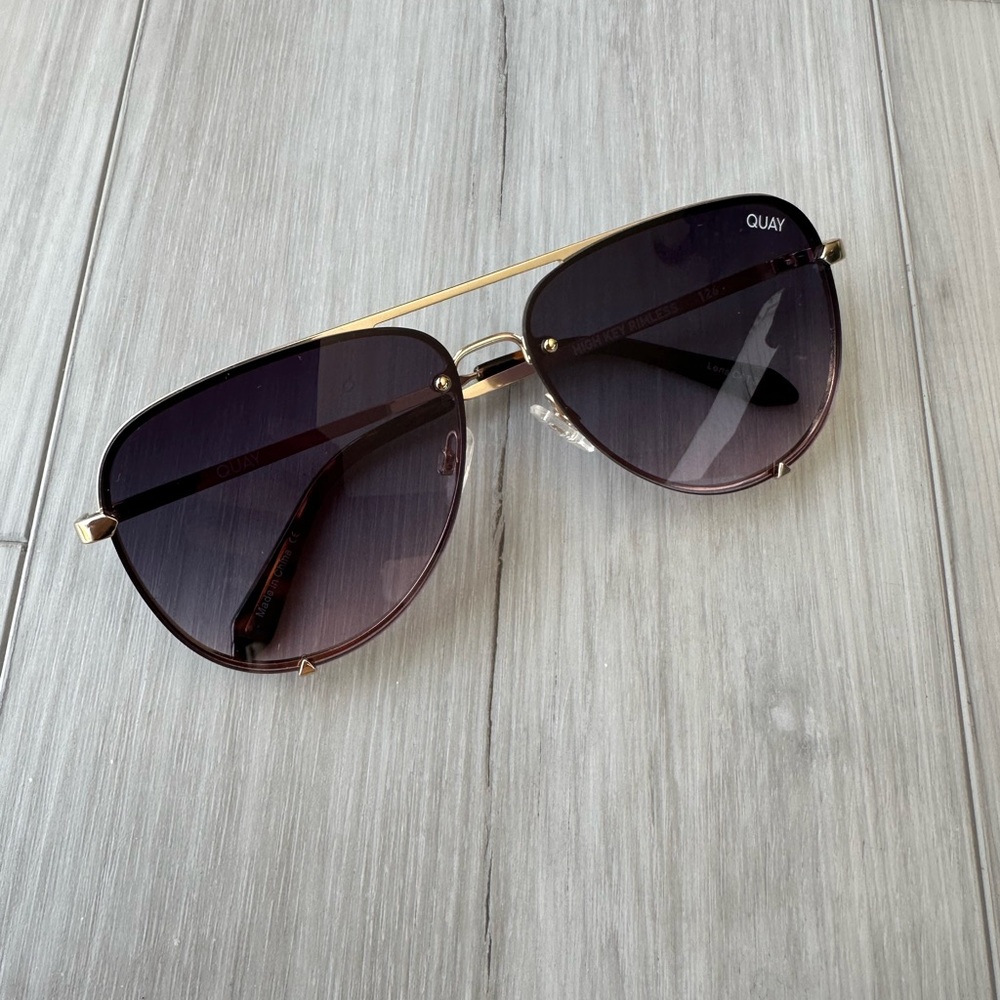 Quay Australia Purple Pink Large Aviator Sunglasses - High Key Rimless